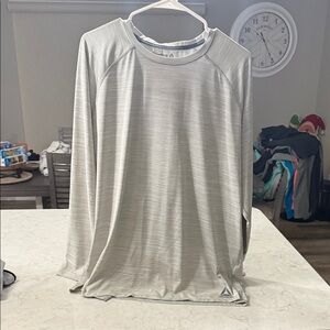 Reebok Men's Light Gray Long Sleeve Tee